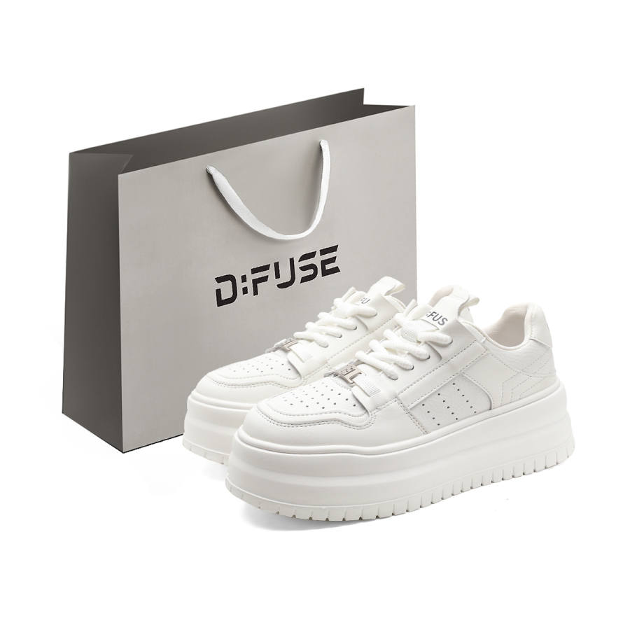 D:FUSE SCANDINAVIA D FUSE SCANDINAVIA Low top Skateboard Shoes Women's Ecru