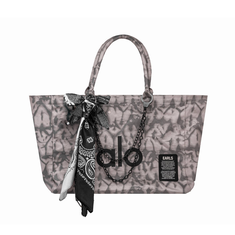 Alo Yoga Shoulder Bags Gray Including Accessories