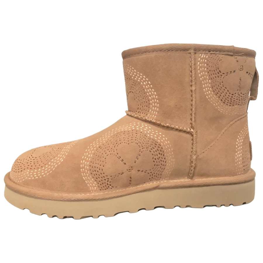 UGG UGG Snow Boots Women's