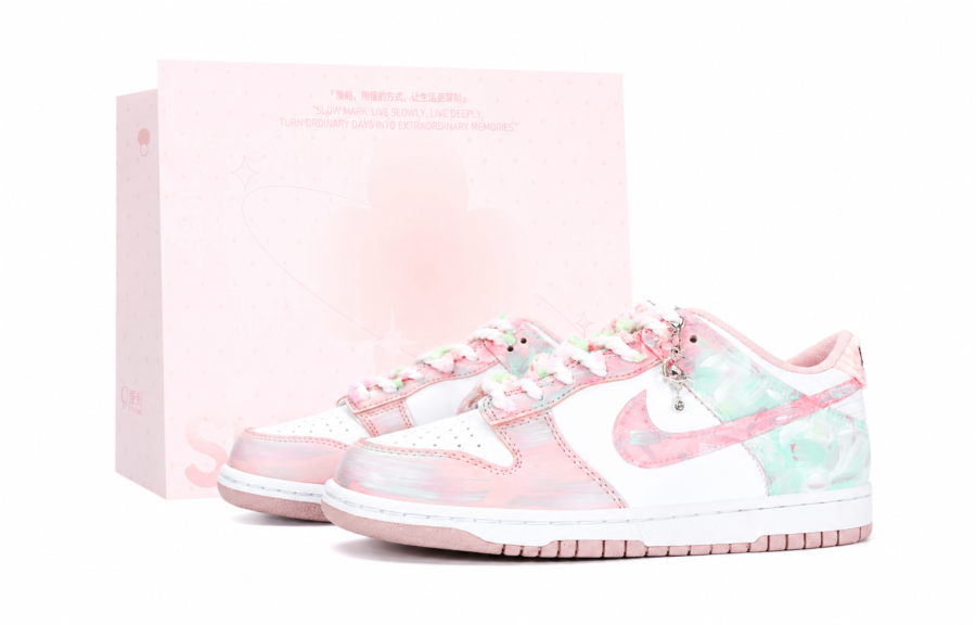 Nike Nike Dunk Abrasion Resistant Breathable Low top Skateboard Shoes Women's Pink
