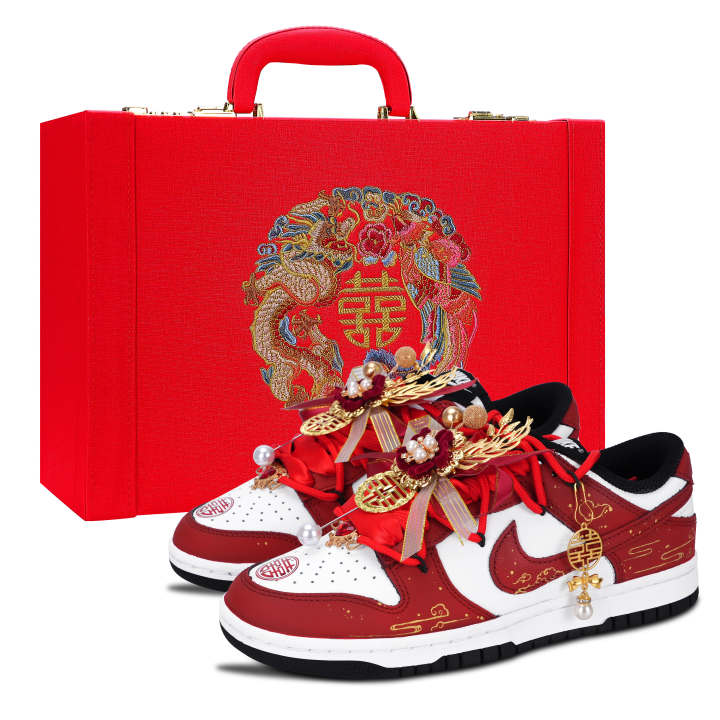 Nike Nike Dunk Skateboard Shoes Unisex Low Top Red Gold