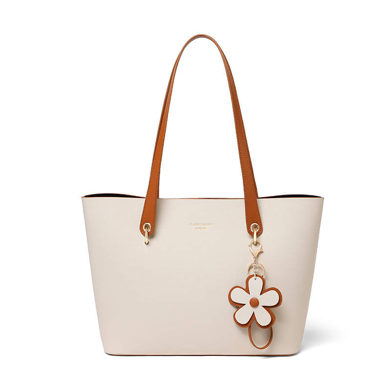 LOLLiPOPS Shoulder Bags White Charm Included