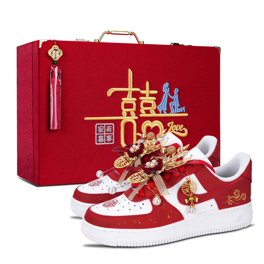 Nike Nike Air Force 1 Skateboard Shoes Women's Low Top Red Gold