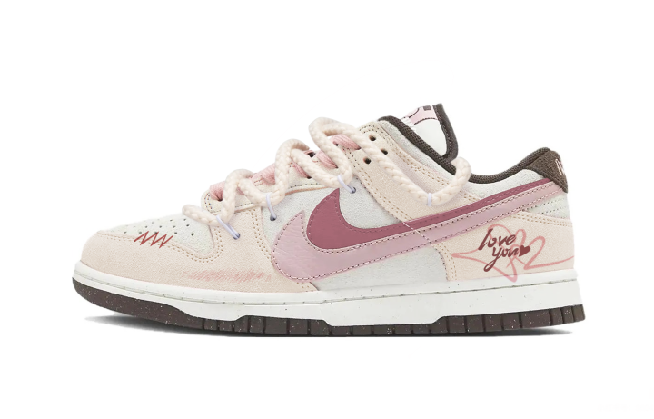 Nike Nike Dunk Cherry Bomb, Deeply In Love Low top Skateboard Shoes Women's