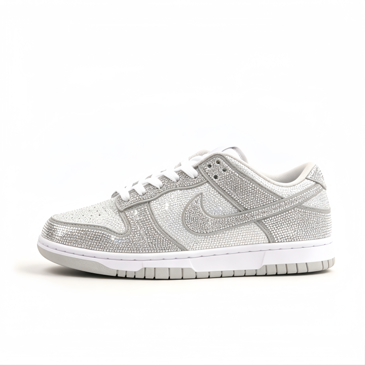 Nike Nike Dunk Skateboard Shoes Women's Low Top Silver