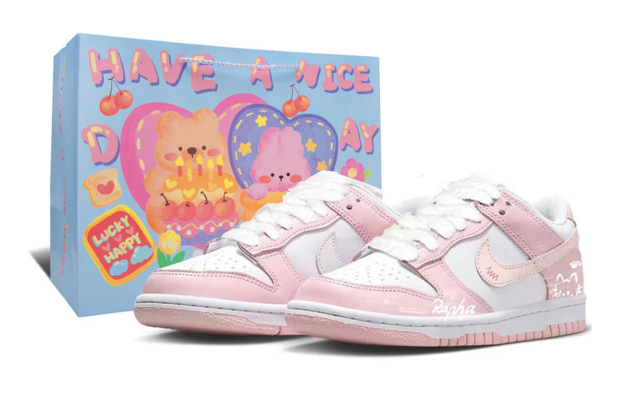 Nike Nike Dunk Sweetheart Cat Slip Resistant, Abrasion Resistant, Lightweight Low top Casual Skate Shoes Women's Light Pink