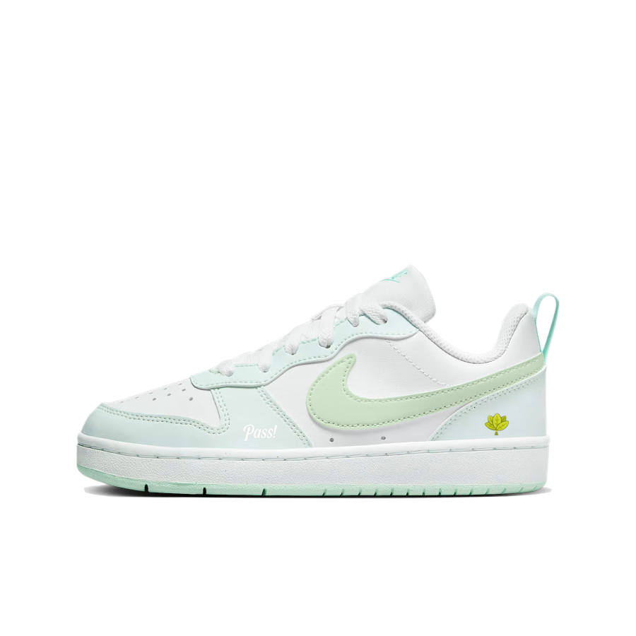 Nike Nike Court Borough Abrasion Resistant Breathable Low top Kids' Skateboarding Shoes Light Green Teenagers