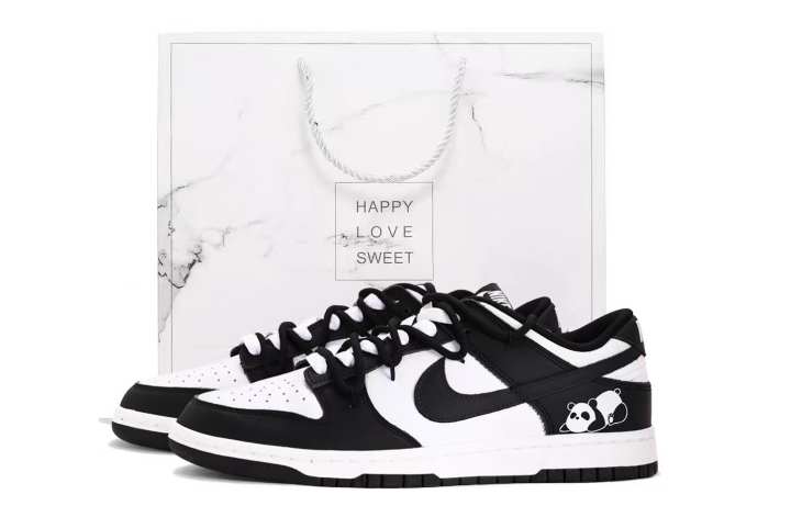 Nike Nike Dunk Coverage Abrasion Resistant Slip Resistant Low top Skateboard Shoes Unisex White Black