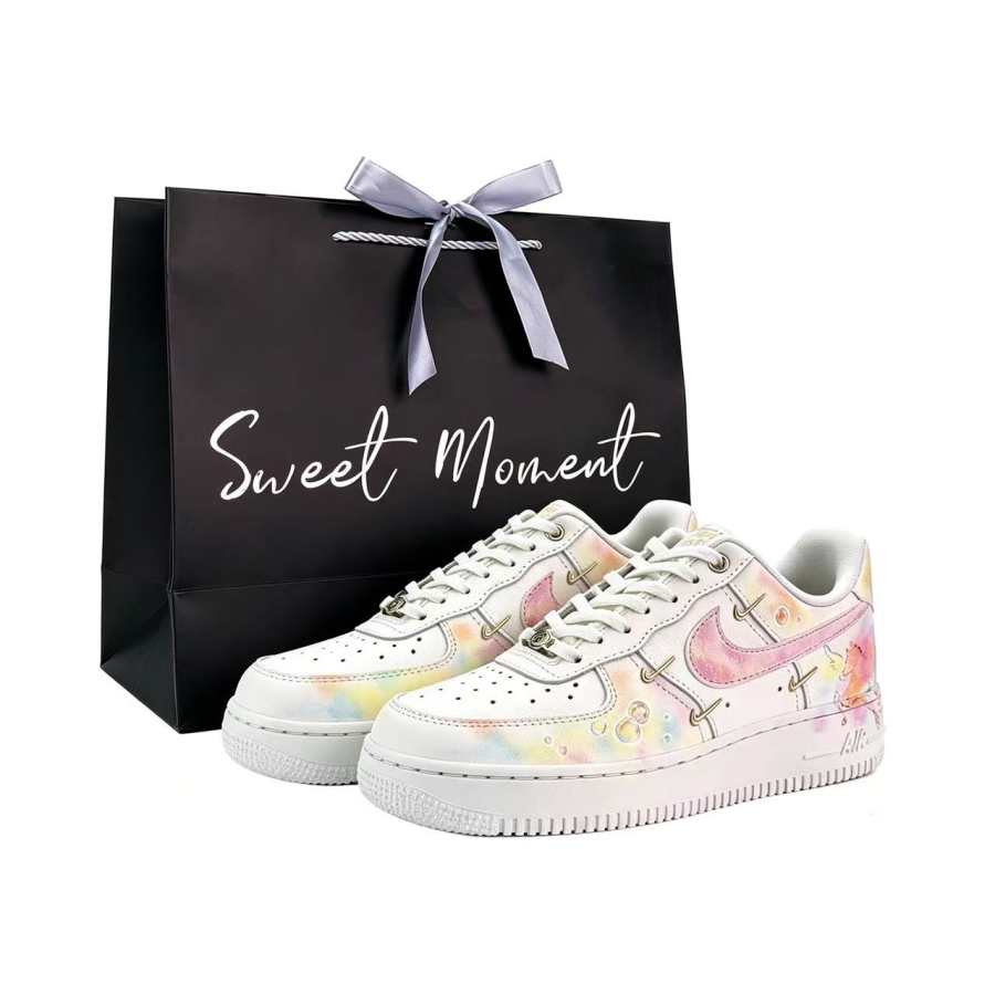 Nike Nike Air Force 1 Dream As A Horse, Shopping Bag Included Low top Skateboard Shoes Women's White Gold
