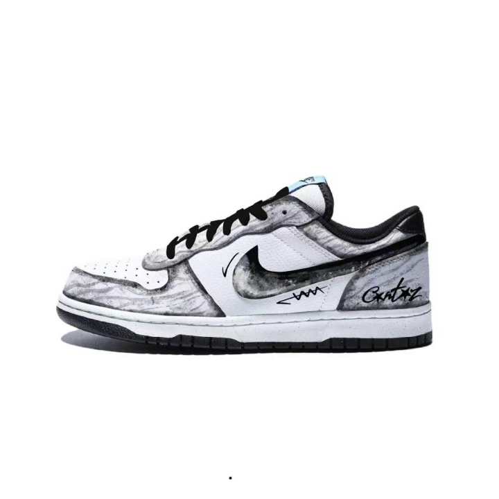 Nike Nike Leather Low top Skateboard Shoes Men's
