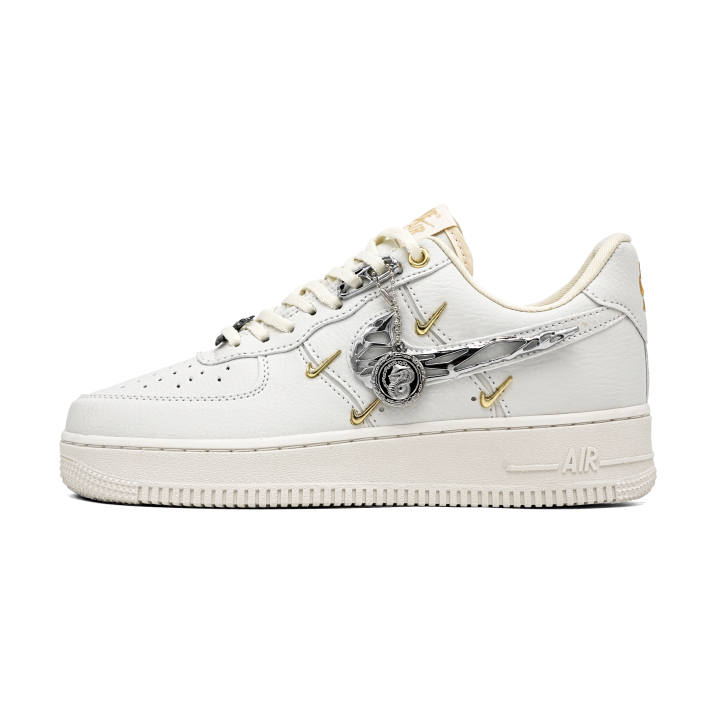 Nike Nike Air Force 1 Skateboard Shoes Women's Low Top Black/Gold