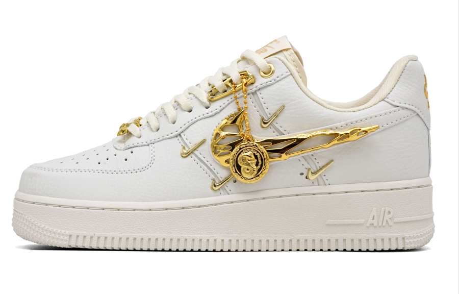 Nike Nike Air Force 1 Skateboard Shoes Women's Low Top White/Gold