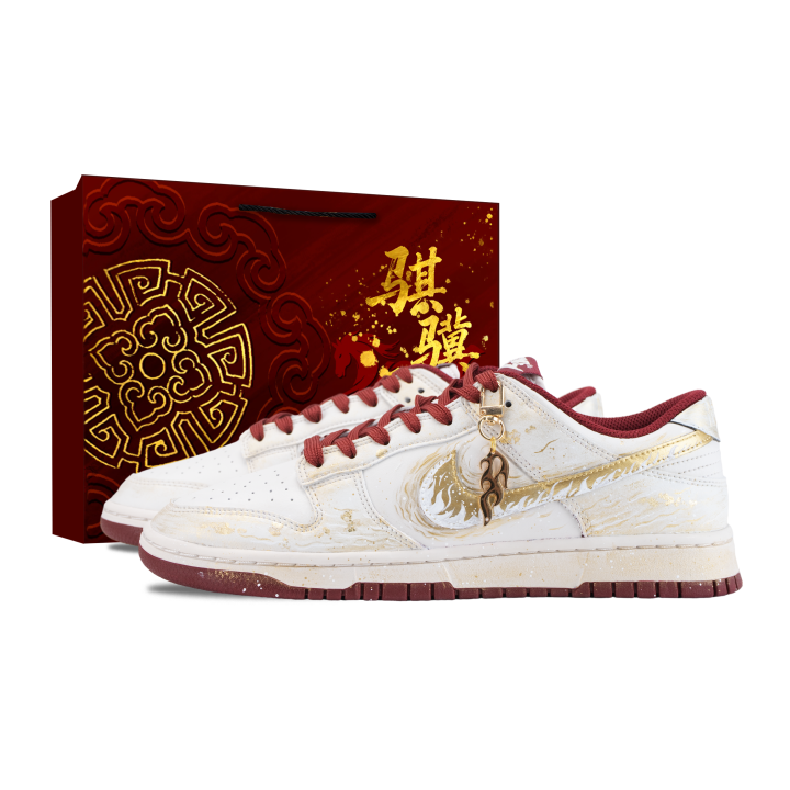 Nike Nike Dunk Skateboard Shoes Men's Low Top White/Gold