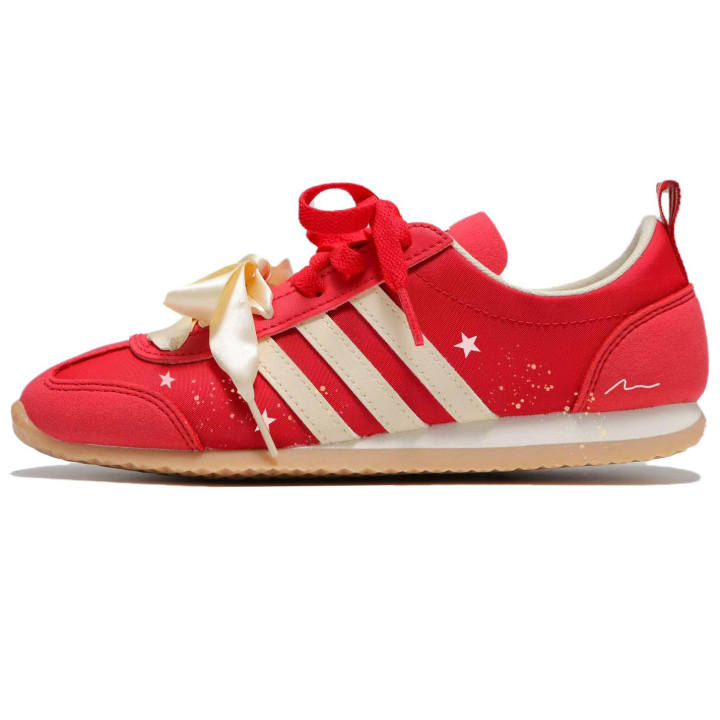 Adidas Adidas VS JOG 2.0 German Army Trainers Unisex Low Top Red