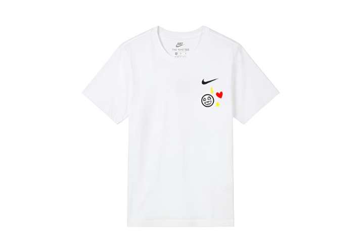 Nike Nike Sportswear T Shirts Men's White Crew Neck Moderate Straight Fit