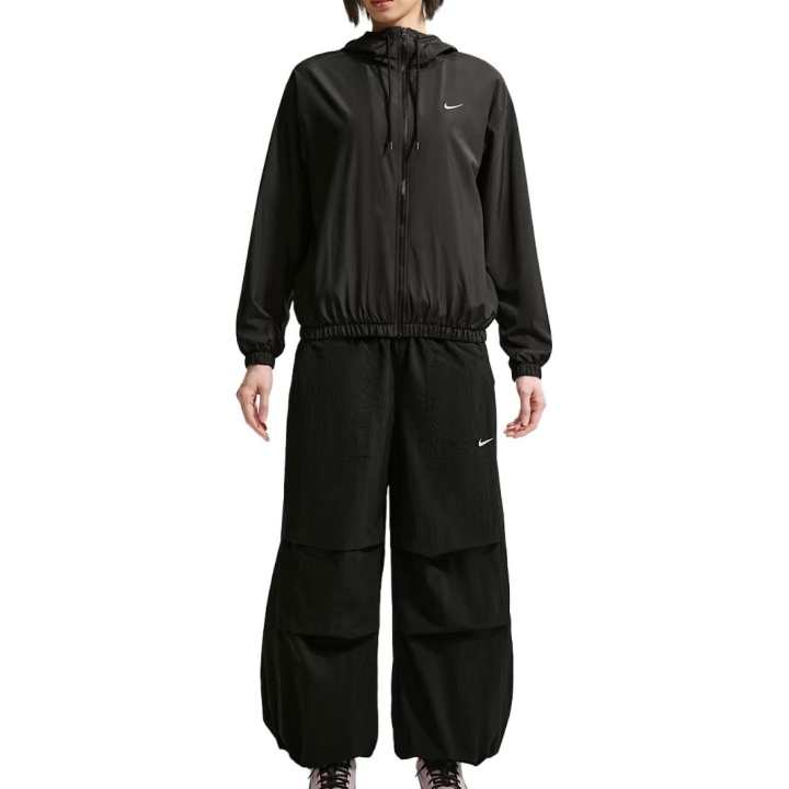 Nike Nike Jackets Women's Black Hooded Non Detachable Moderate Other