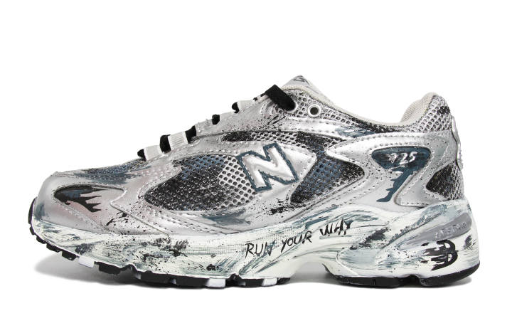New Balance New Balance NB 725 Running Shoes Unisex Low Top Silver/Black