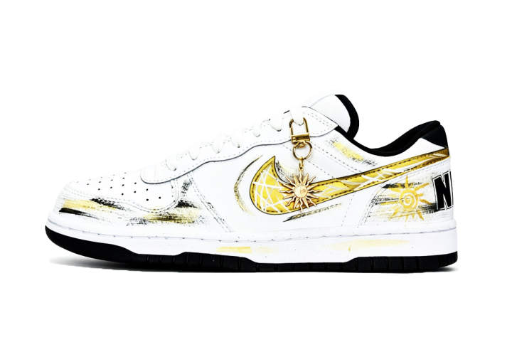 Nike Nike Big Skateboard Shoes Unisex Low Top Gold, Black