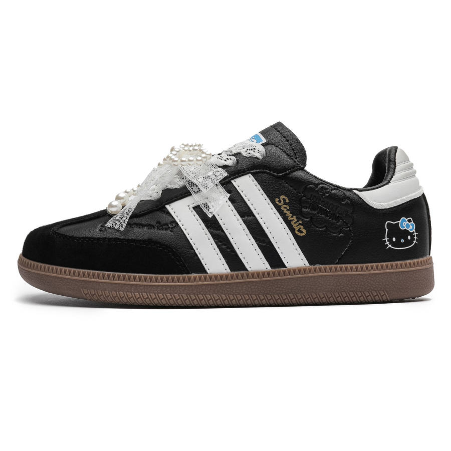 Sanrio Skateboard Shoes Women's Low Top Black/White Black/Silver/White Red/Pink