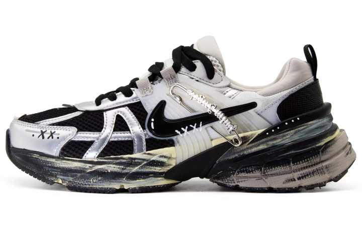 Nike Nike V2K Run Running Shoes Unisex Low Top Black/Silver