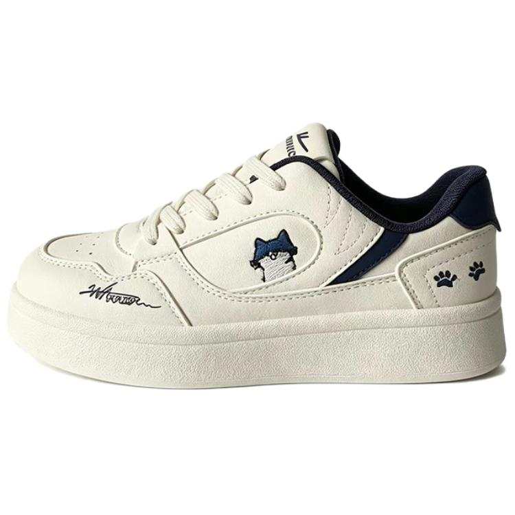 WARRIOR Skateboard Shoes Women's Low Top Ecru Navy Blue Color Block