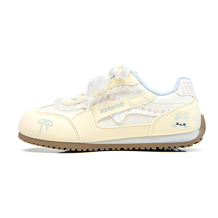 WARRIOR Skateboard Shoes Women's Low Top Beige Yellow
