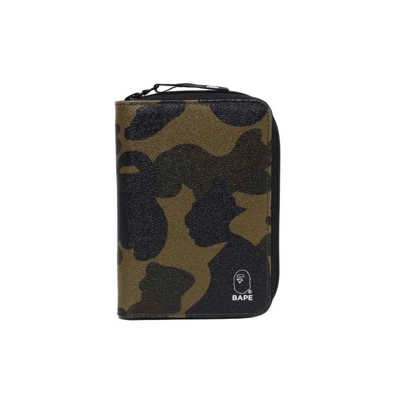 A BATHING APE A BATHING APE Passport Holders Green