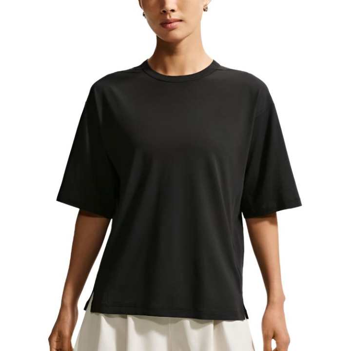 Nike Nike T Shirts Women's Black Crew Neck