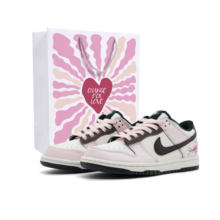 Nike Nike Dunk Skateboard Shoes Women's Low Top Pink