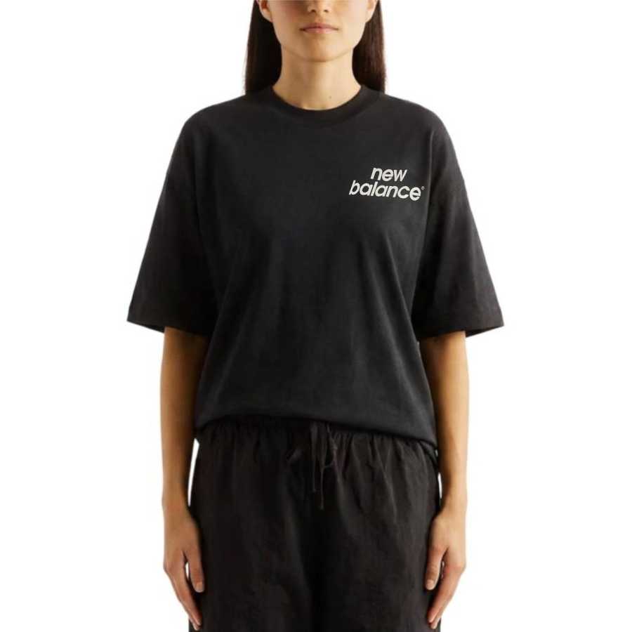 New Balance New Balance Intelligent T Shirts Women's Black Crew Neck Moderate Straight Fit