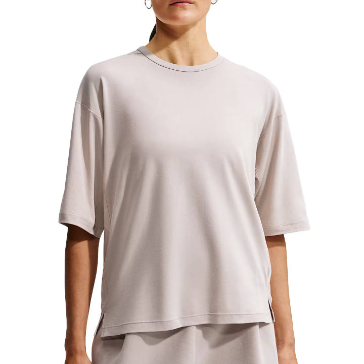 Nike Nike Impossibly Light Quick Dry T Shirts Women's Cream II/Preppy Gray Crew Neck Moderate