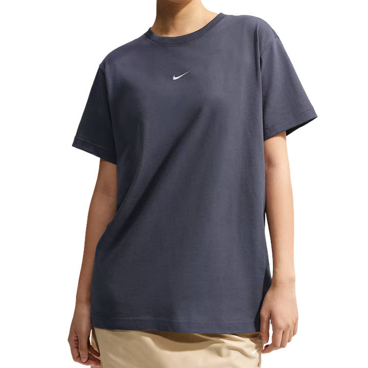 Nike Nike Sportswear Classics T Shirts Women's Grill Rack Crew Neck Moderate