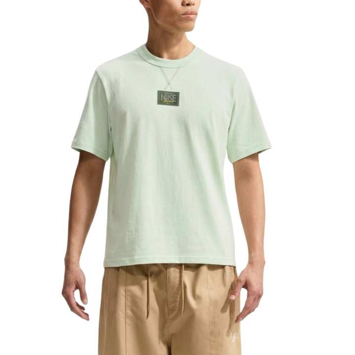 Nike Nike Sportswear T Shirts Men's Jadeite Radiance Crew Neck Moderate