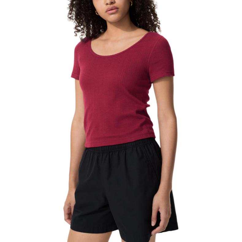 UNIQLO T Shirts Women's Burgundy Crew Neck
