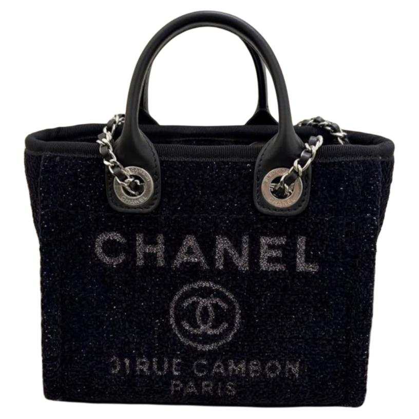 CHANEL CHANEL Shoulder Bags