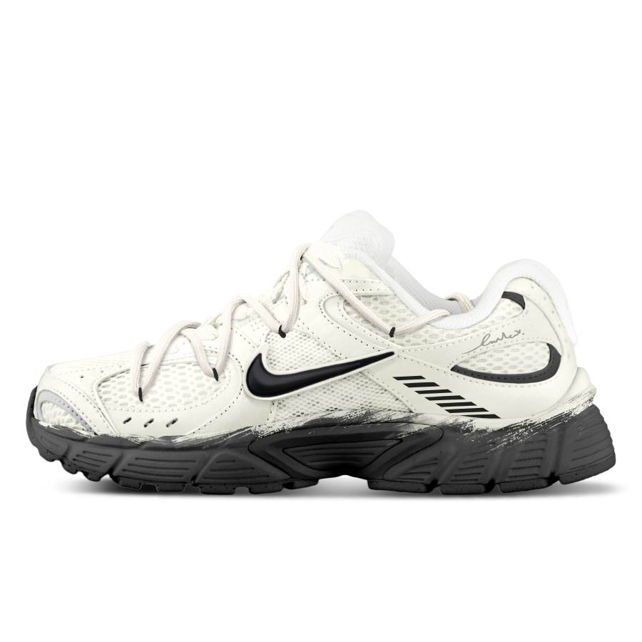 Nike Nike V5 RNR Running Shoes Women's Low Top Beige/Black