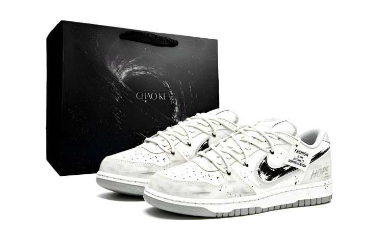 Nike Nike Big Skateboard Shoes Men's Low Top White