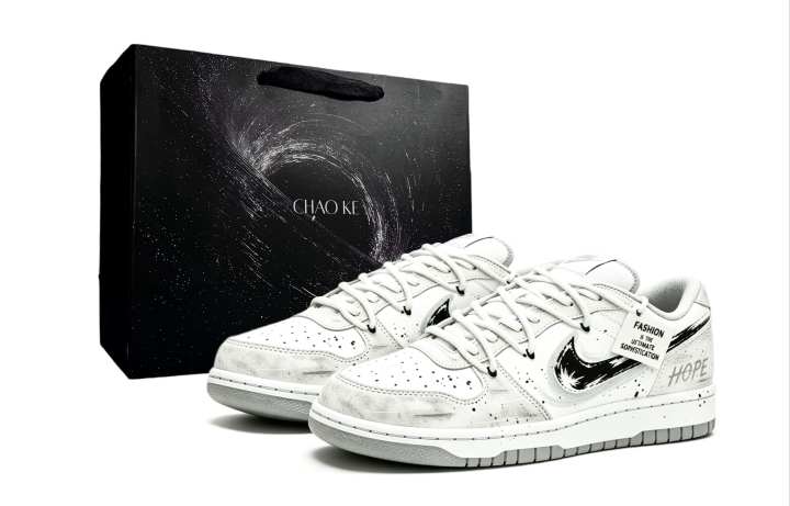 Nike Nike Big Skateboard Shoes Men's Low Top White