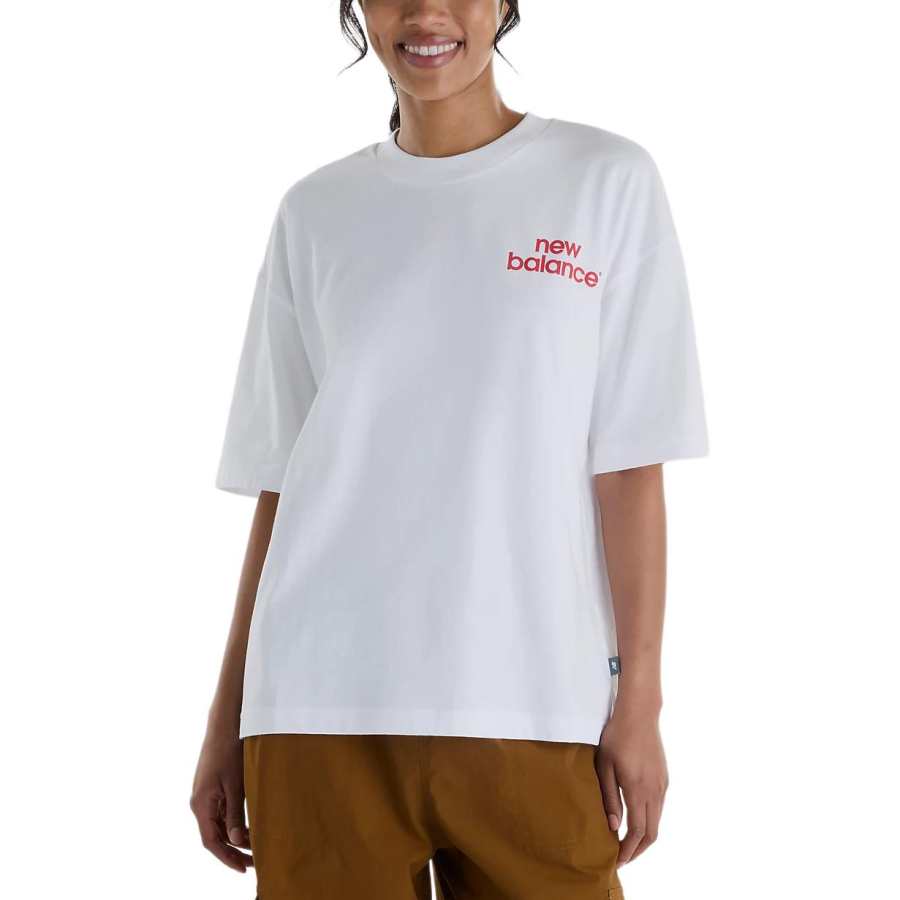 New Balance New Balance Intelligent T Shirts Women's White Crew Neck Moderate