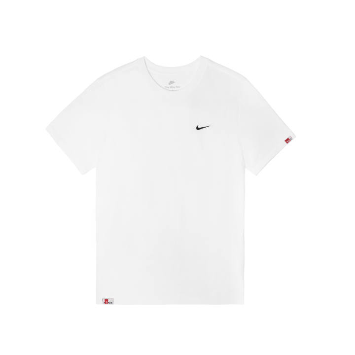 Nike Nike Sportswear T Shirts Men's White Crew Neck Moderate Straight Fit
