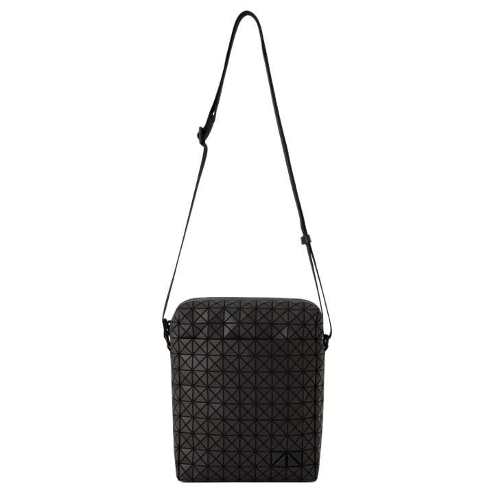 ISSEY MIYAKE ISSEY MIYAKE Cow Leather Crossbody Bags Small Unisex Black