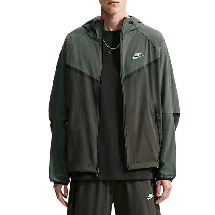 Nike Nike Jackets Men's Newspaper/Green Camouflage/Iridescent Green Hooded Non Detachable Moderate