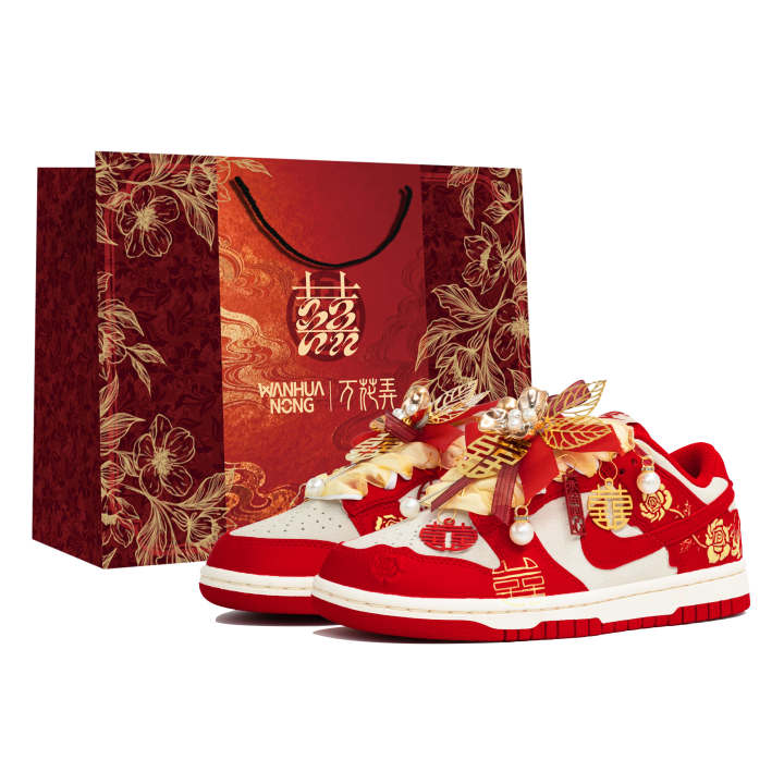 Nike Nike Dunk Low top Skateboard Shoes Women's Red
