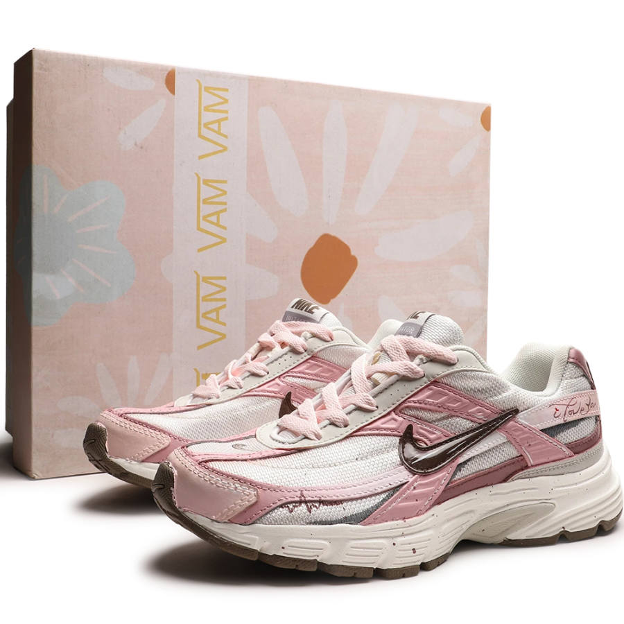 Nike Nike Initiator Running Shoes Women's Low Top Brown