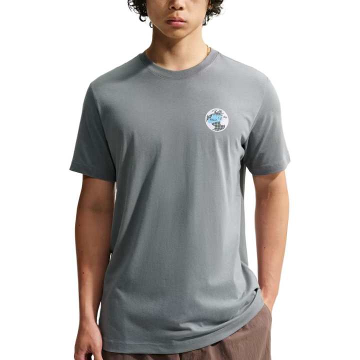 Nike Nike Sportswear T Shirts Men's Smoke Gray Crew Neck Moderate