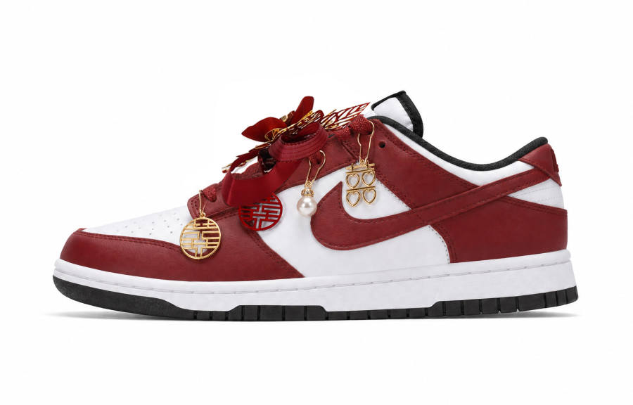 Nike Nike Dunk Skateboard Shoes Women's Low Top Burgundy