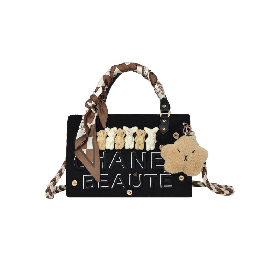 CHANEL Makeup & Toiletry Bags Women's