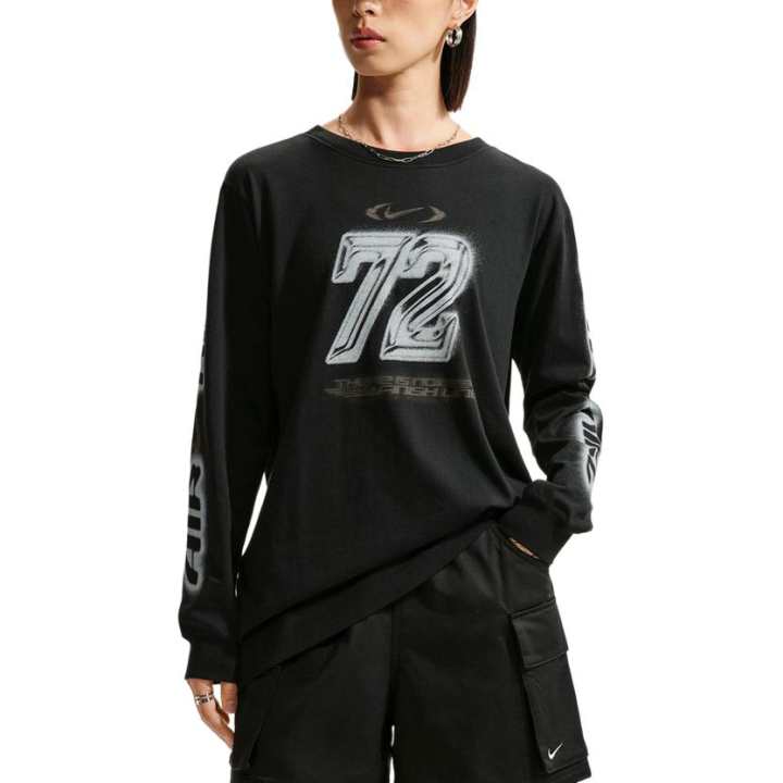 Nike Nike T Shirts Women's Black Crew Neck Moderate