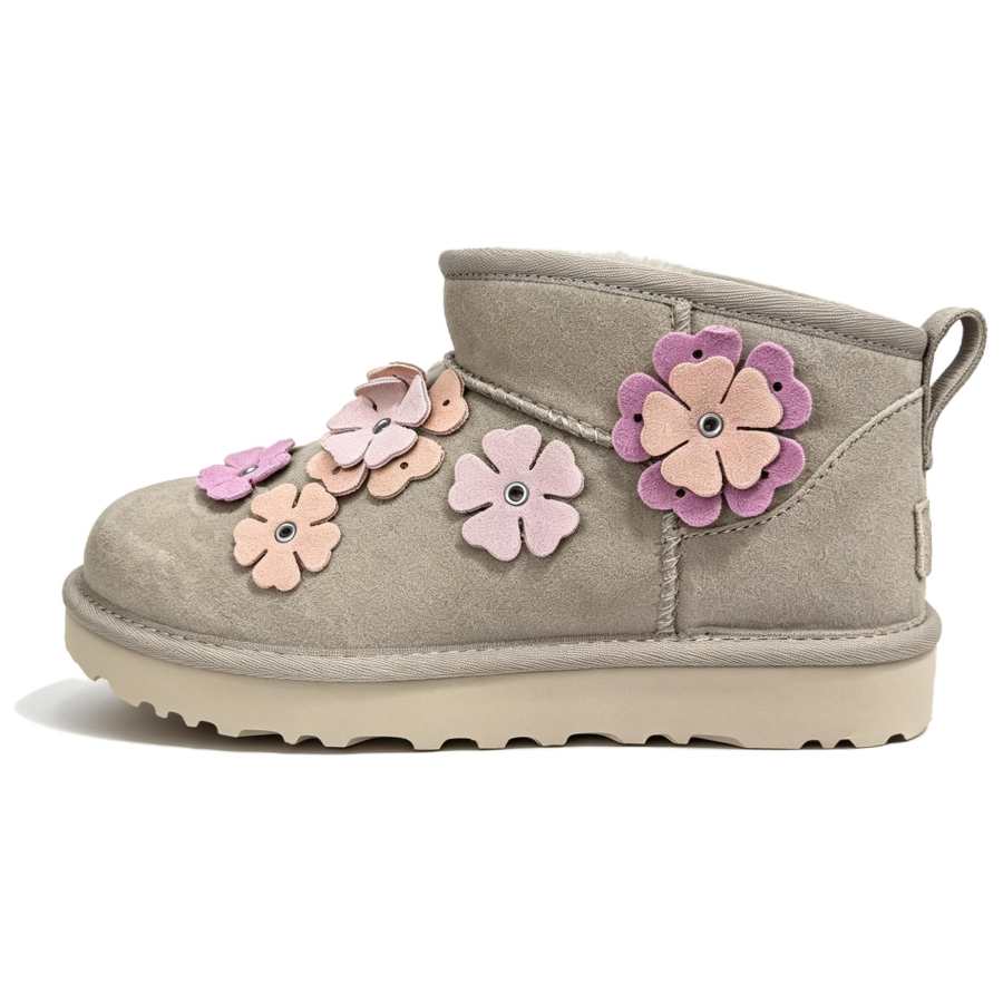 UGG UGG Snow Boots Women's
