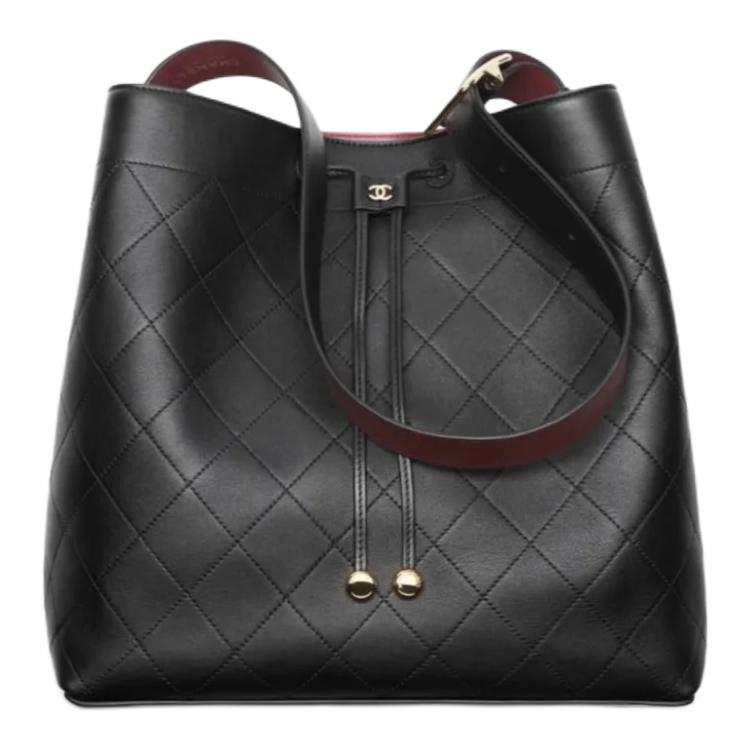 CHANEL CHANEL Shoulder Bags